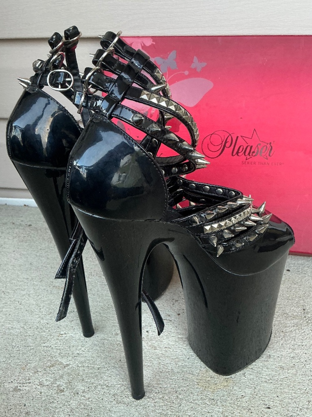 Pleaser heels